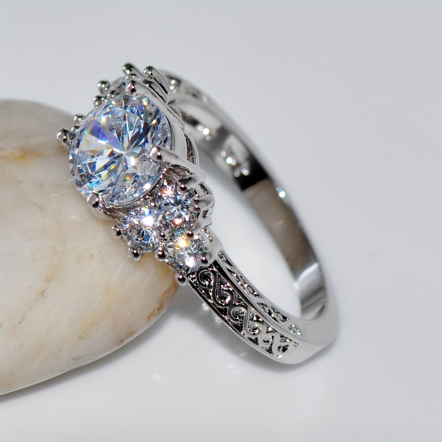 Elegant Promise Ring Inlaid Shining Zircon